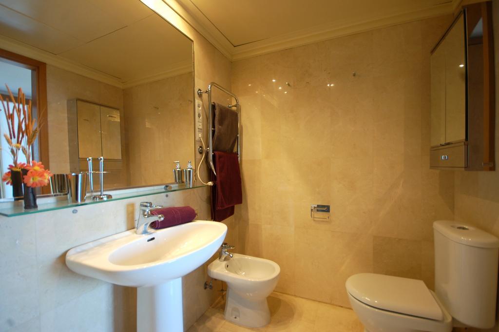 Lets Holidays Apartment Sea Views In Barcelona Rom bilde